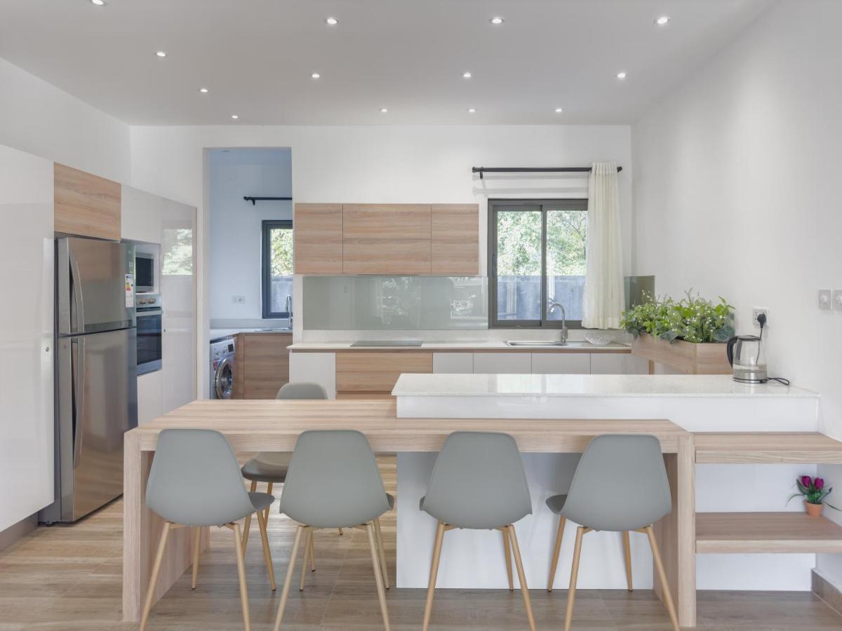 Coastal View - Privilege In The Heart Of Grand-baie